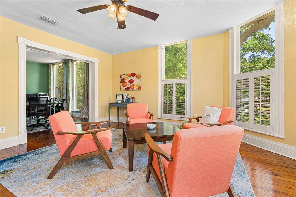 Mineola, TX 75773,1009 N Pacific Street