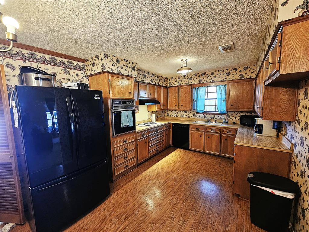 Mexia, TX 76667,1103 La Villeta Street