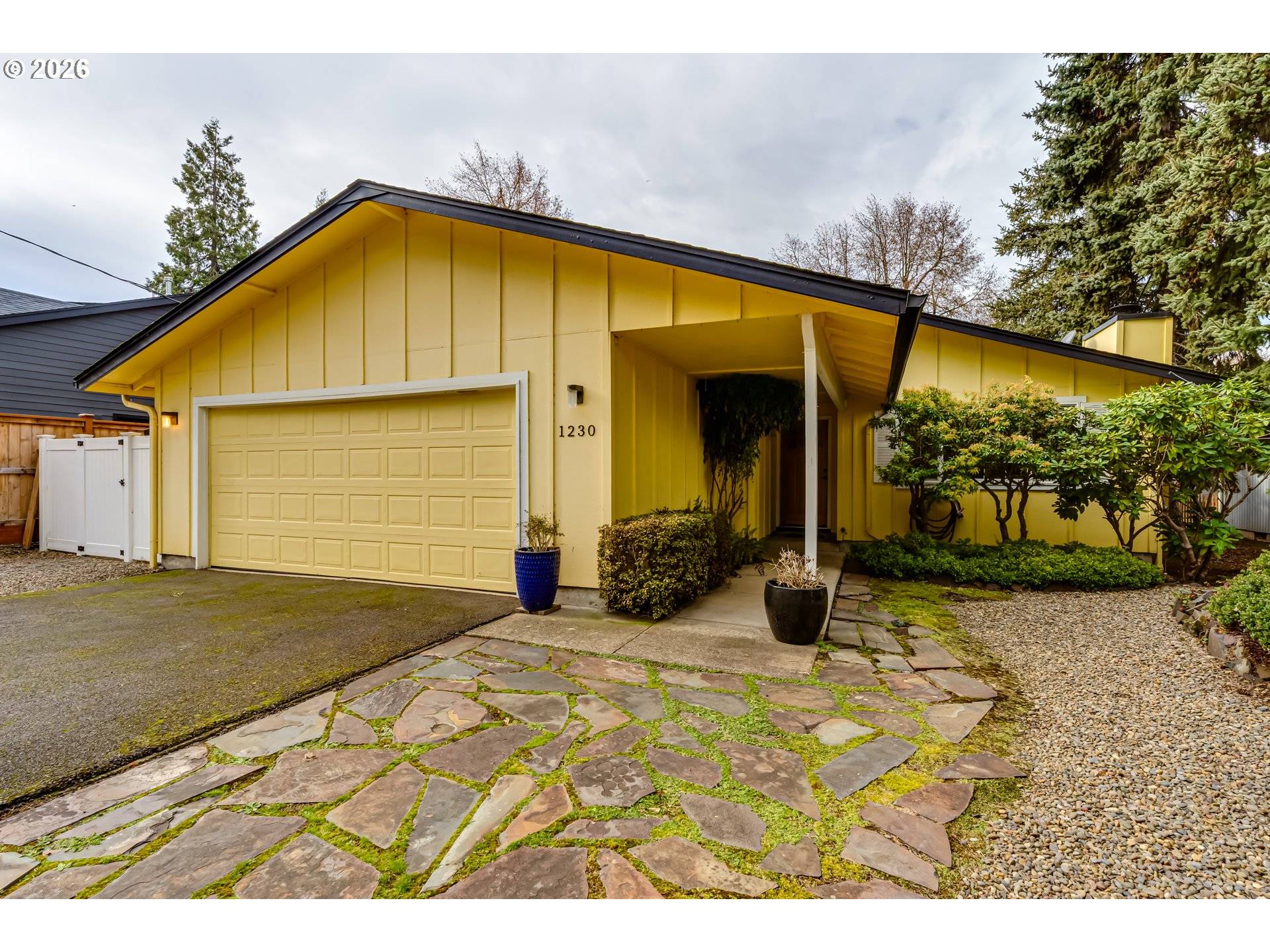 1230 DEBRICK RD, Eugene, OR 97401