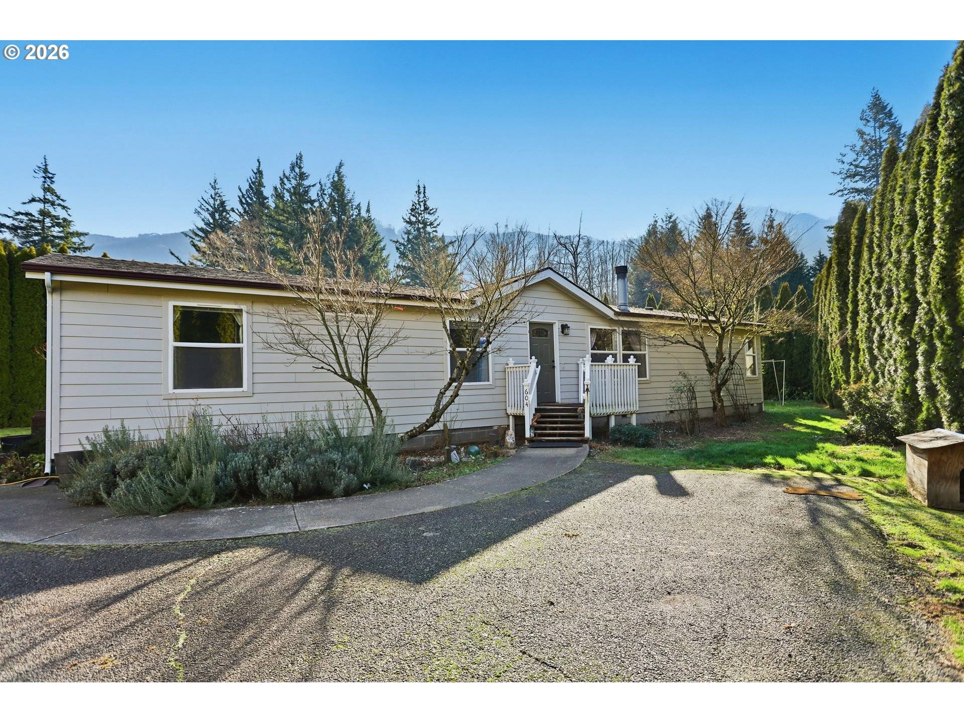 604 SE Forest LN, Cascade Locks, OR 97014