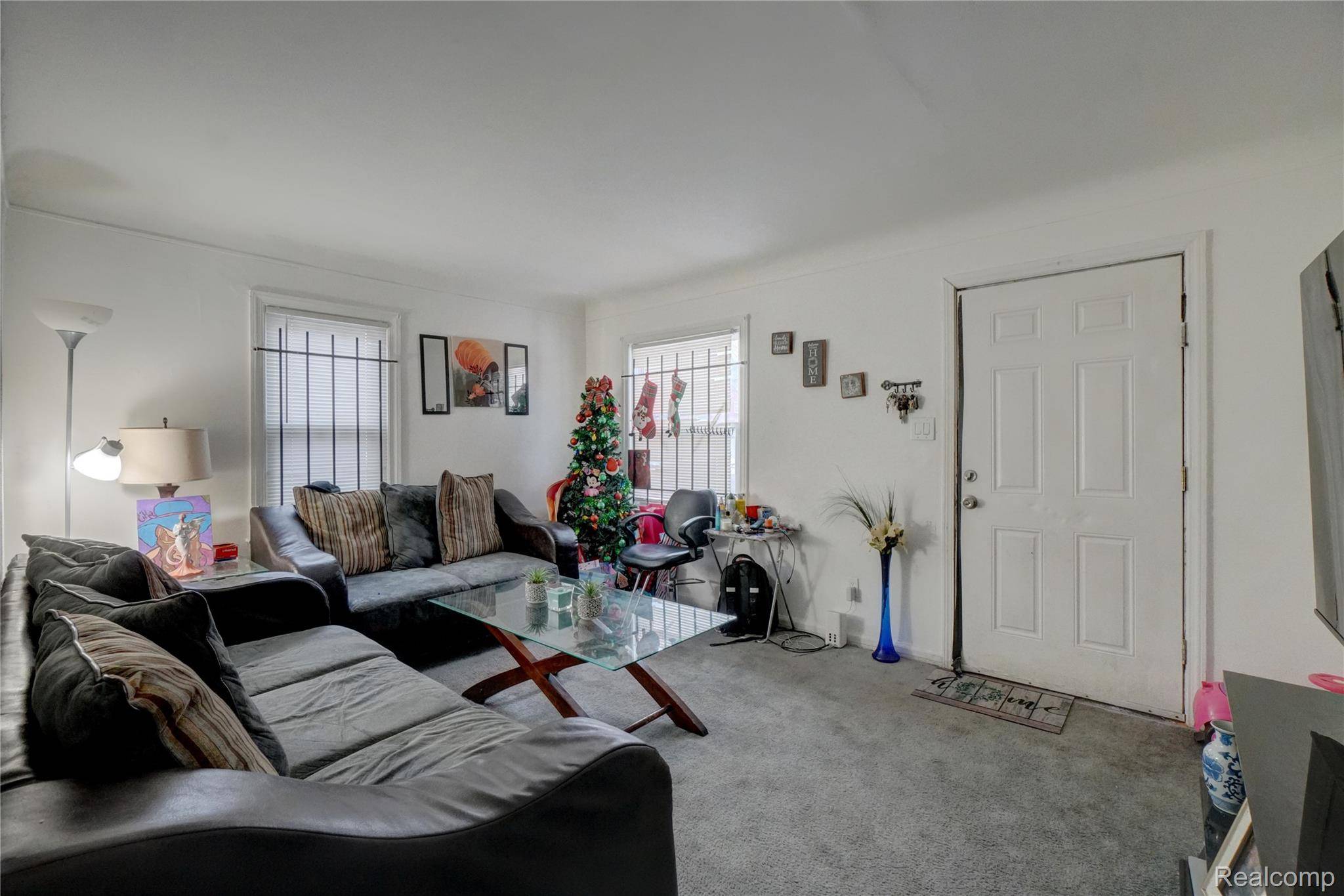 Detroit, MI 48235,19161 Meyers RD