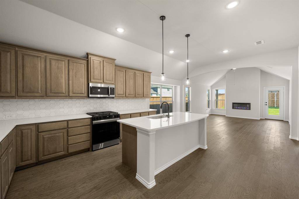 Joshua, TX 76058,7712 Gatevine Avenue