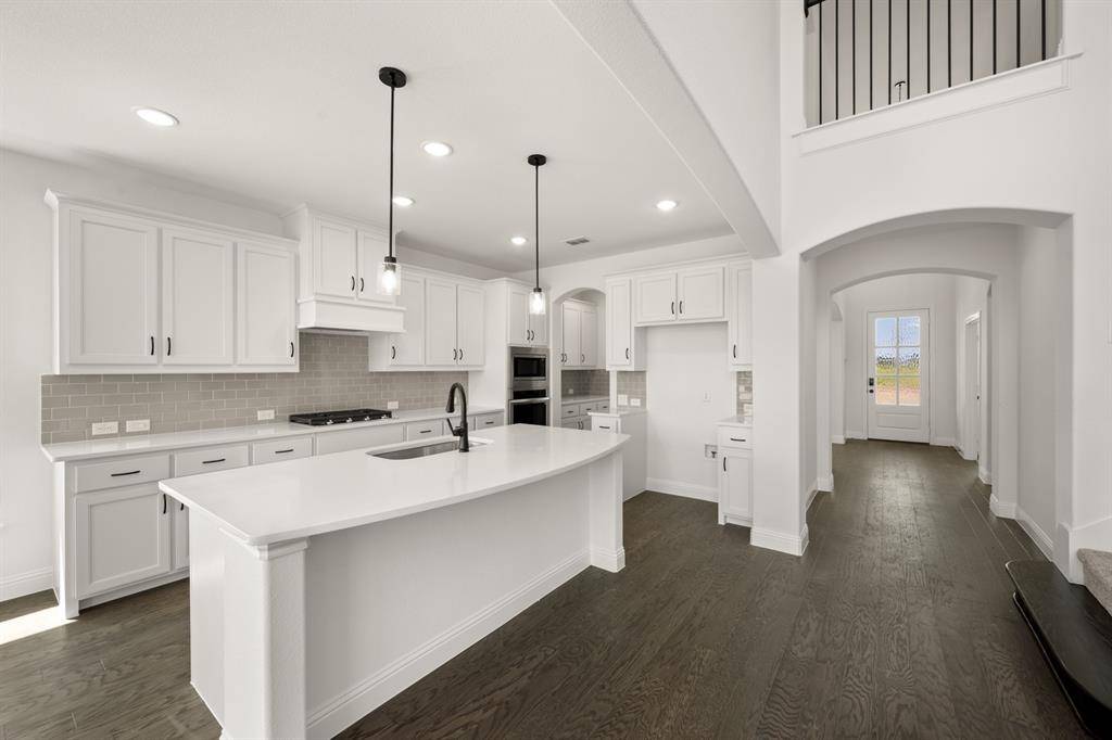 Joshua, TX 76058,7800 Barley Field Street