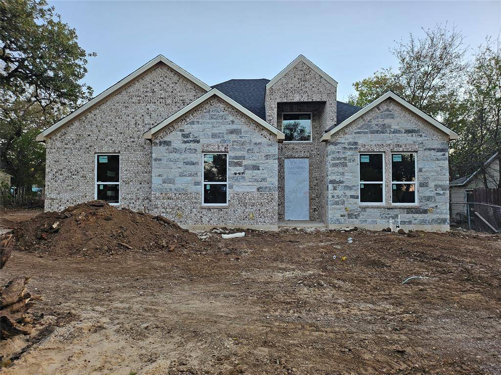 3216 Collin Street, Fort Worth, TX 76119