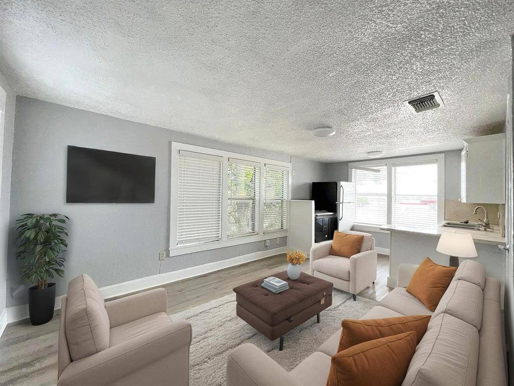 Fort Worth, TX 76107,5637 Birchman Avenue #B