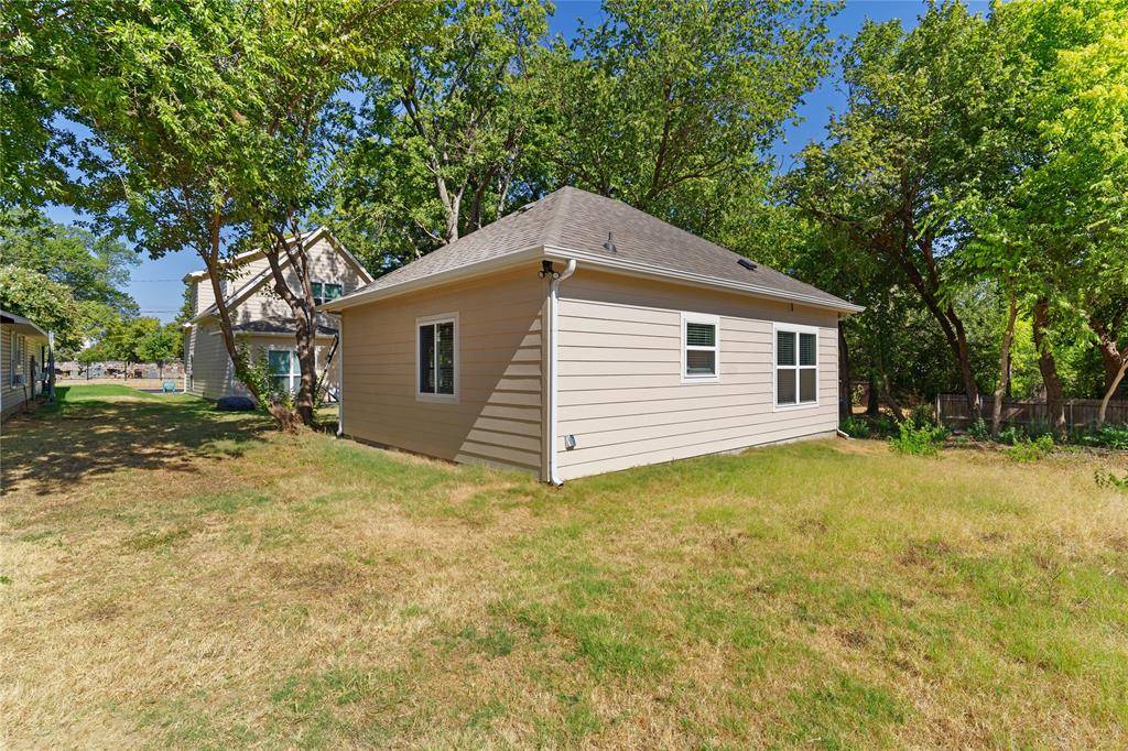 Denton, TX 76205,315 S Bradshaw Street #B