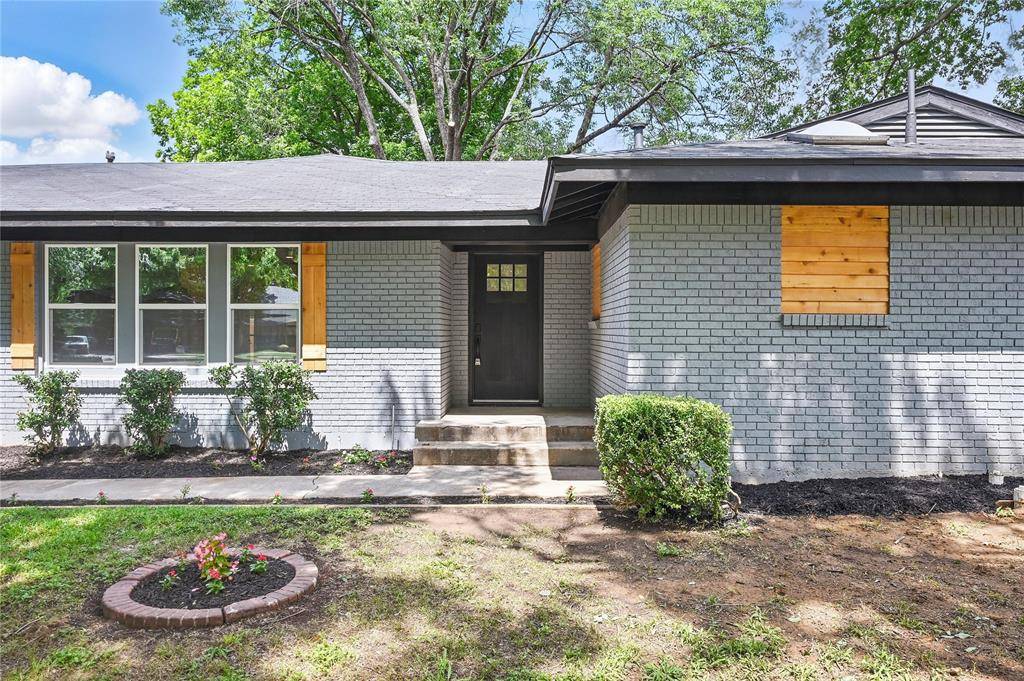 Hurst, TX 76053,512 Shadowbrook Lane