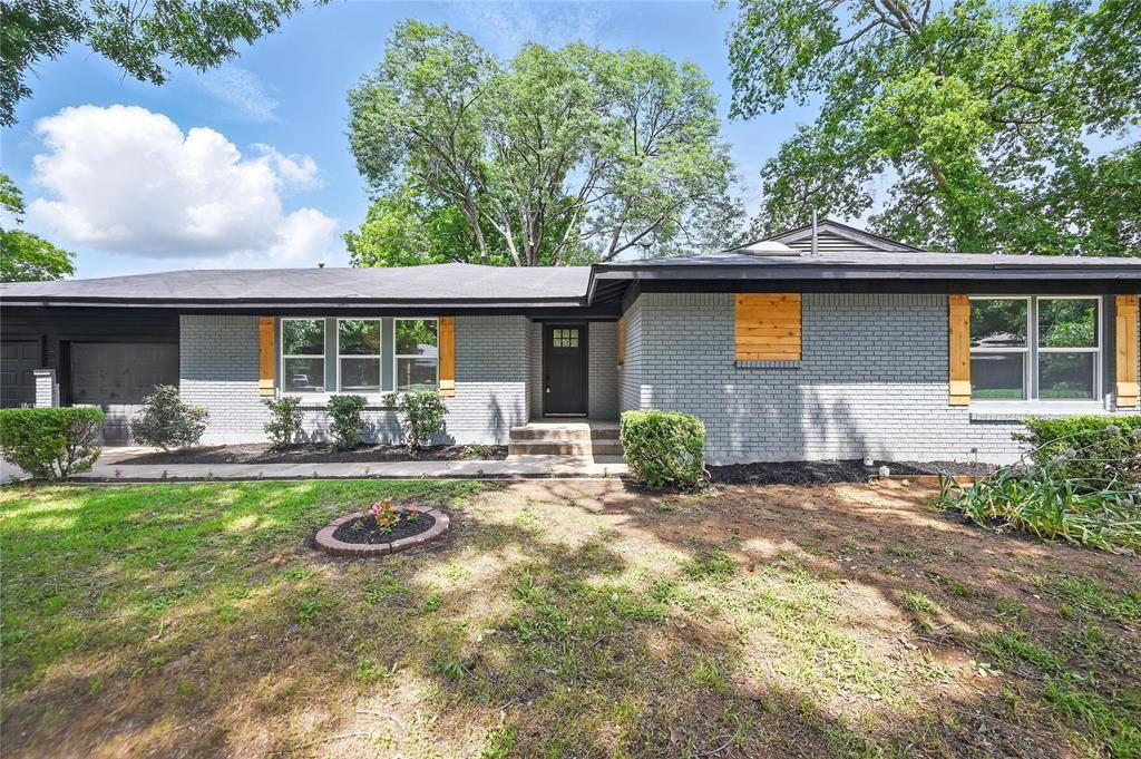 Hurst, TX 76053,512 Shadowbrook Lane