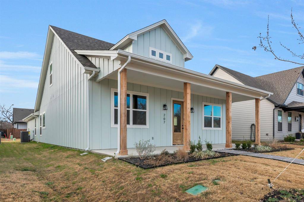 Justin, TX 76247,207 W 7th Street