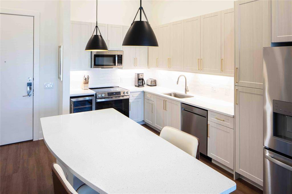 Roanoke, TX 76262,108 N US 377 #116