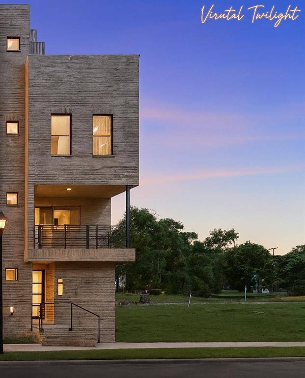 Fort Worth, TX 76111,421 S Rayner Street