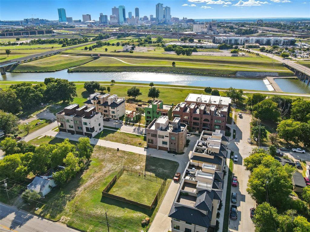 Fort Worth, TX 76111,421 S Rayner Street