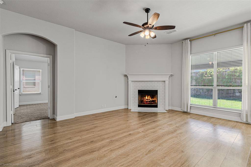 Lavon, TX 75166,326 W Autumn Hill Bluff