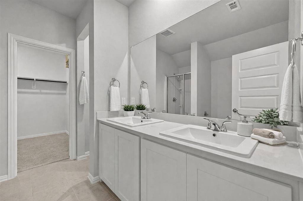 Van Alstyne, TX 75495,1504 Foxglove