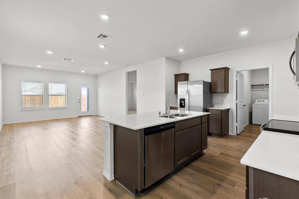 Royse City, TX 75189,809 Trough Street