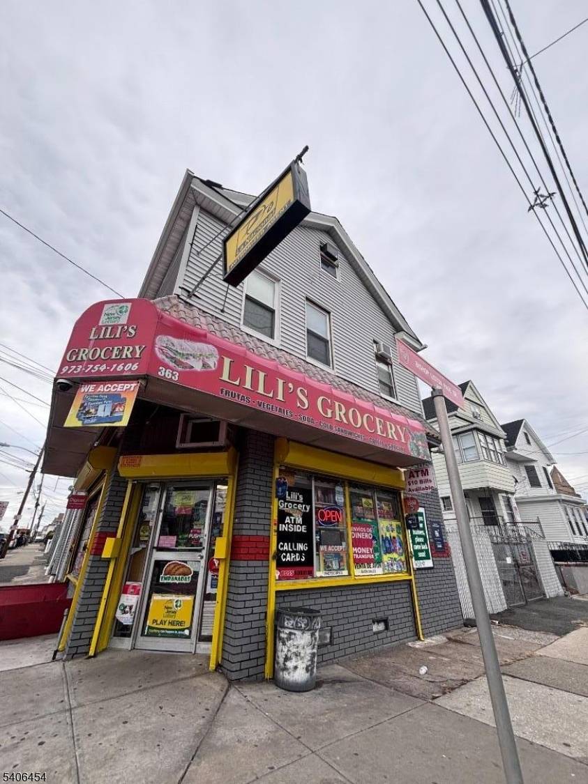 363 10Th Ave, Paterson City, NJ 07514