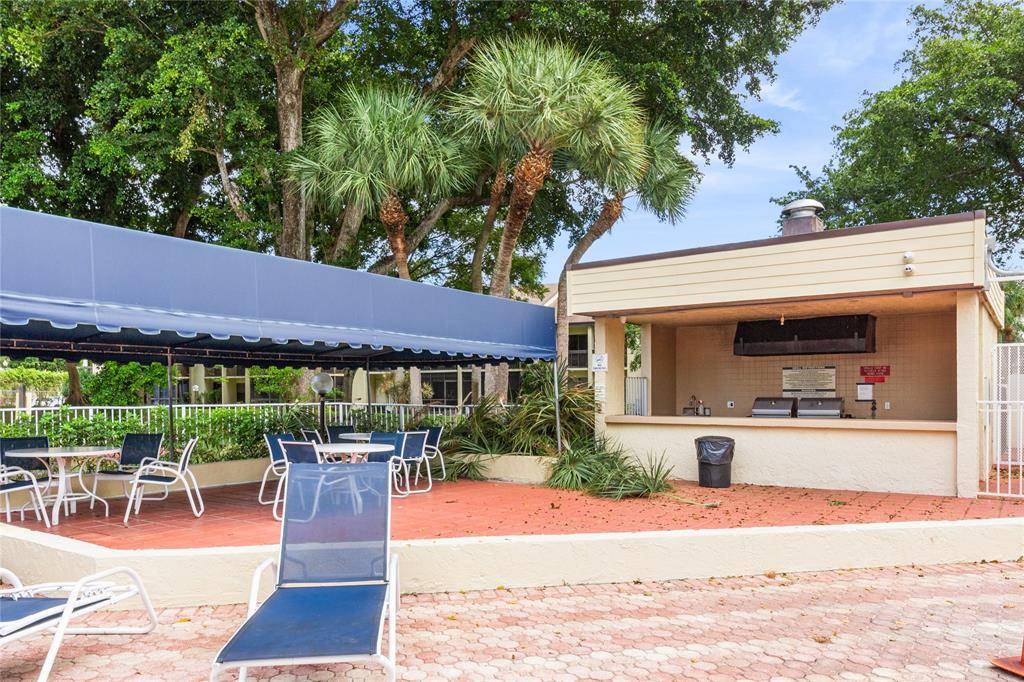 Deerfield Beach, FL 33442,2067 SW 15th St #232