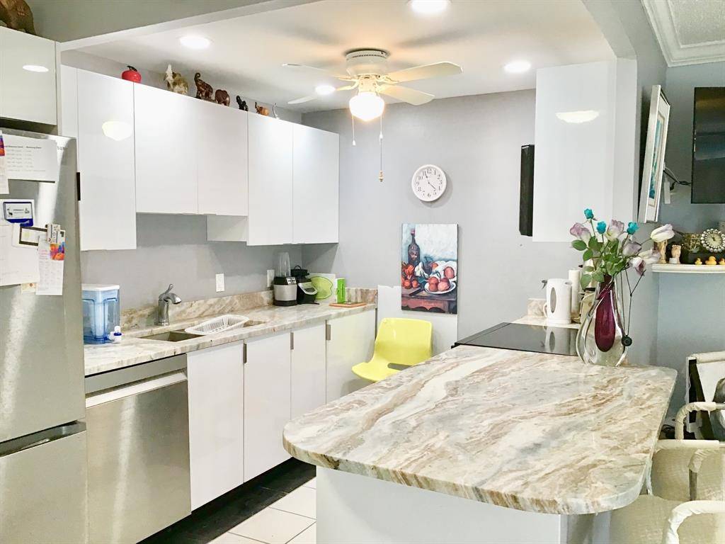 Deerfield Beach, FL 33442,3024 Cambridge B #3024