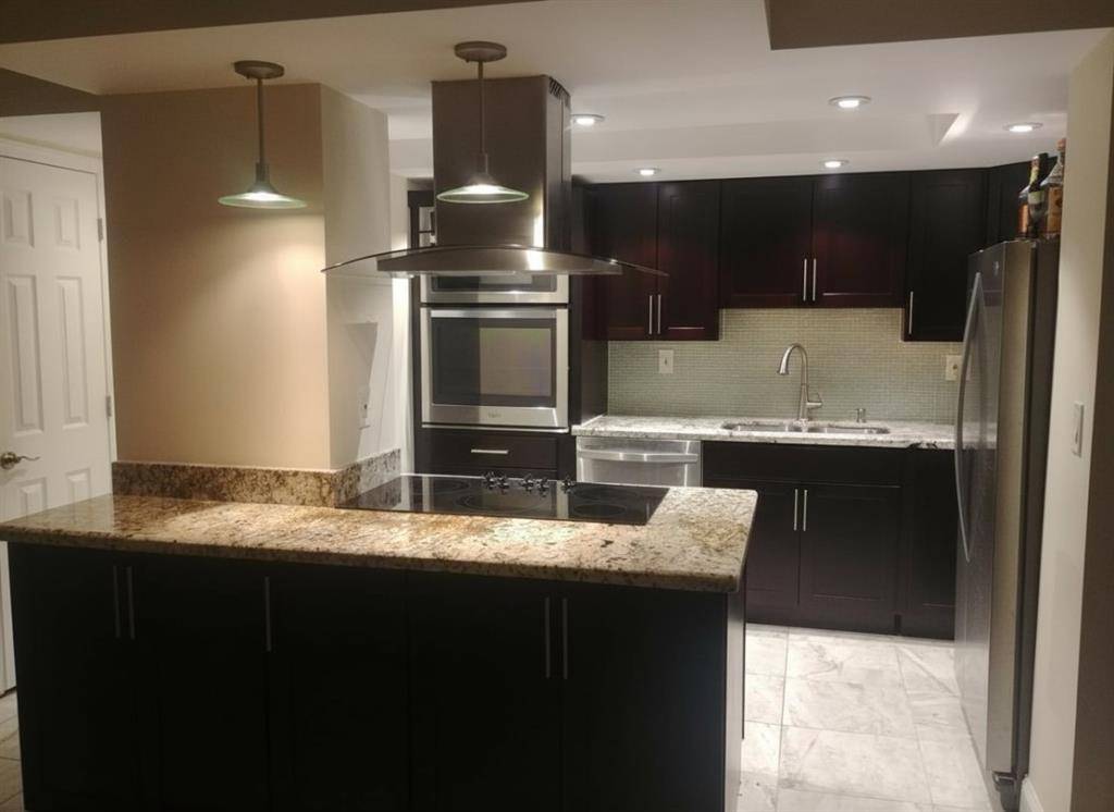 Miami Beach, FL 33140,2655 COLLINS AV #602