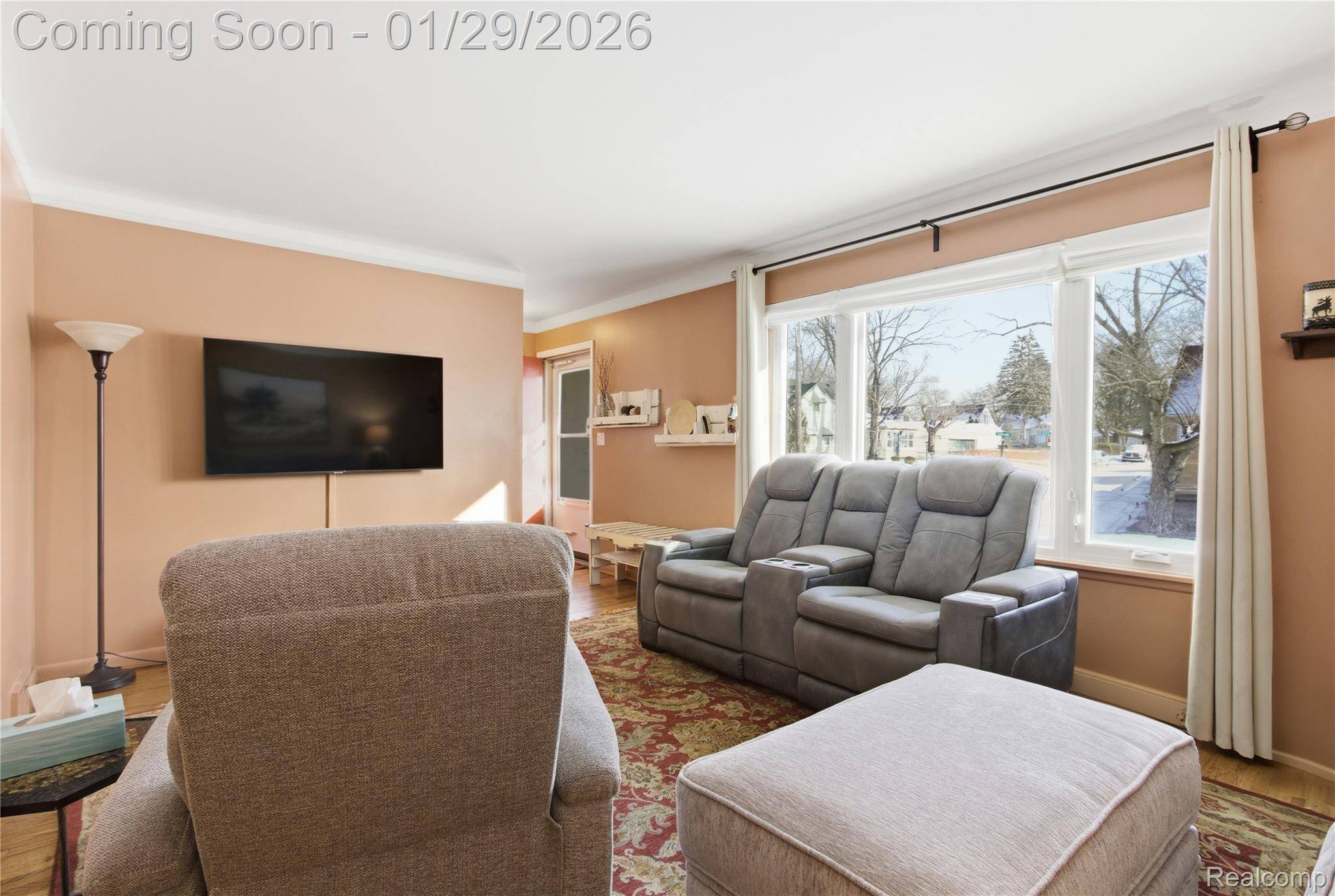 Redford, MI 48240,18527 Gaylord