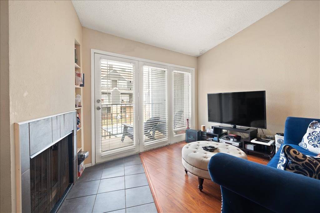 1441 Westmount Avenue #211, Dallas, TX 75211