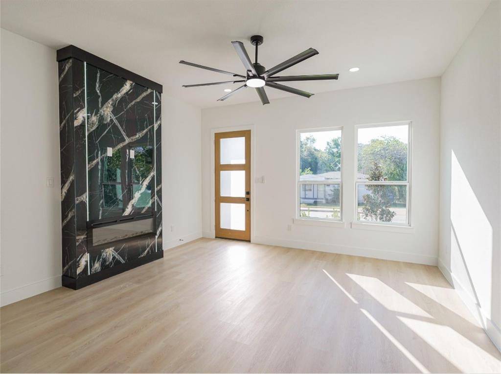 Dallas, TX 75216,4623 Luzon Street