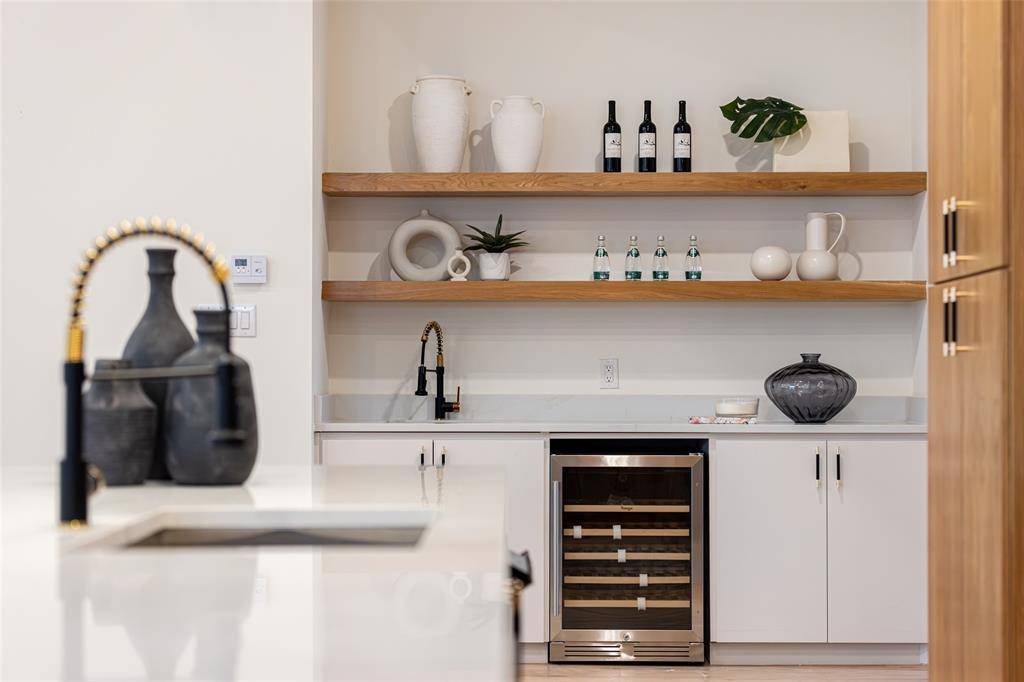 Dallas, TX 75209,3940 N Crest Haven Road