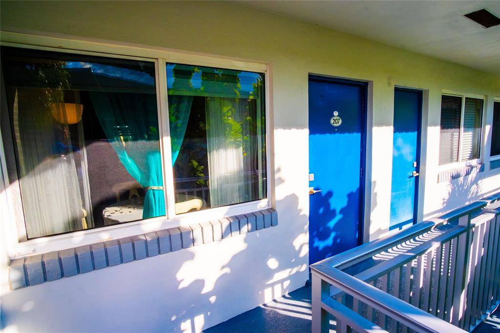 Fort Lauderdale, FL 33316,1010 SE 15th St #207