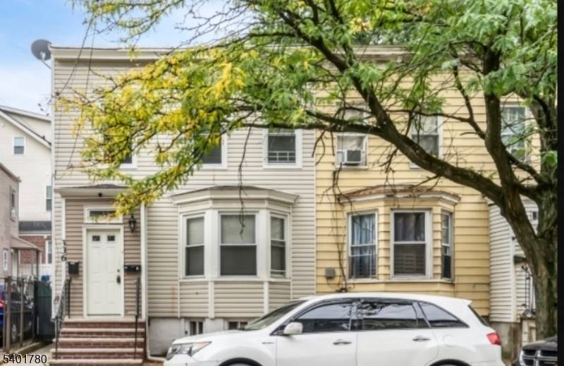 Newark City, NJ 07108,336 Madison Ave #2