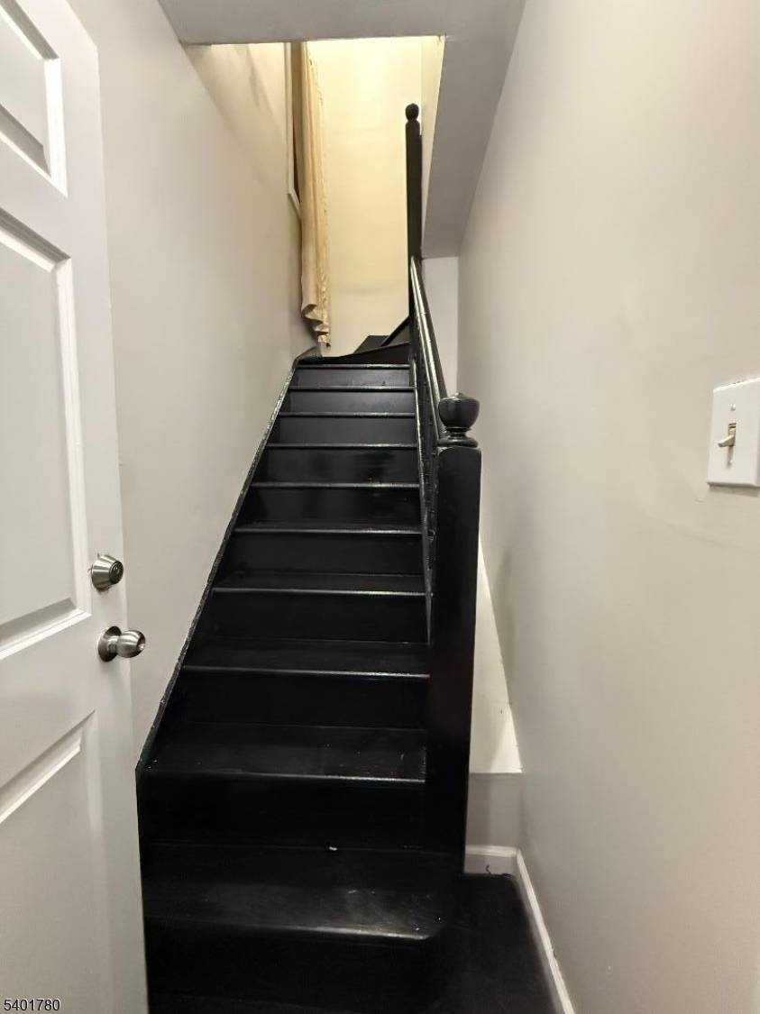 Newark City, NJ 07108,336 Madison Ave #2