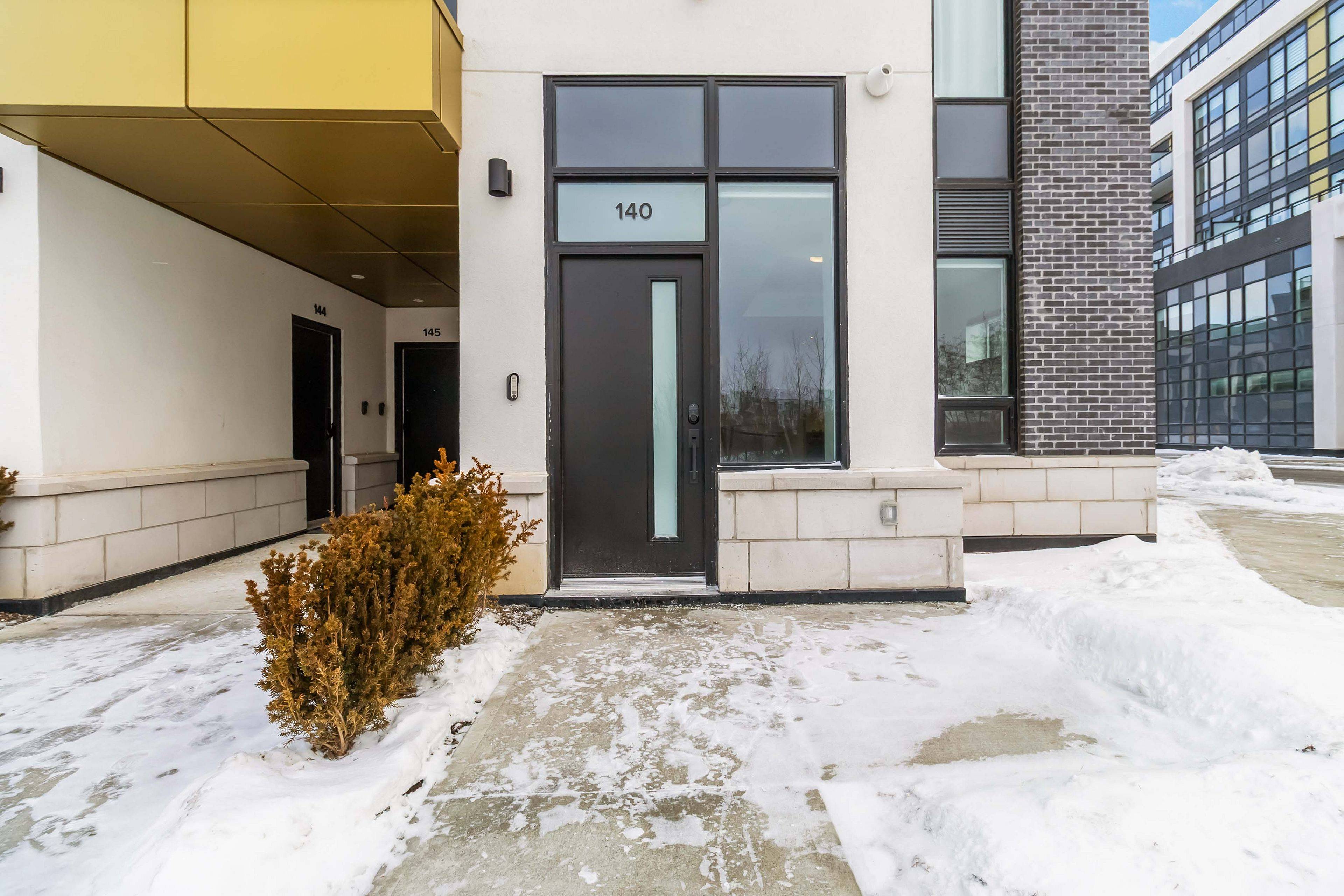 Oakville, ON L6M 5R1,3010 Trailside DR #140