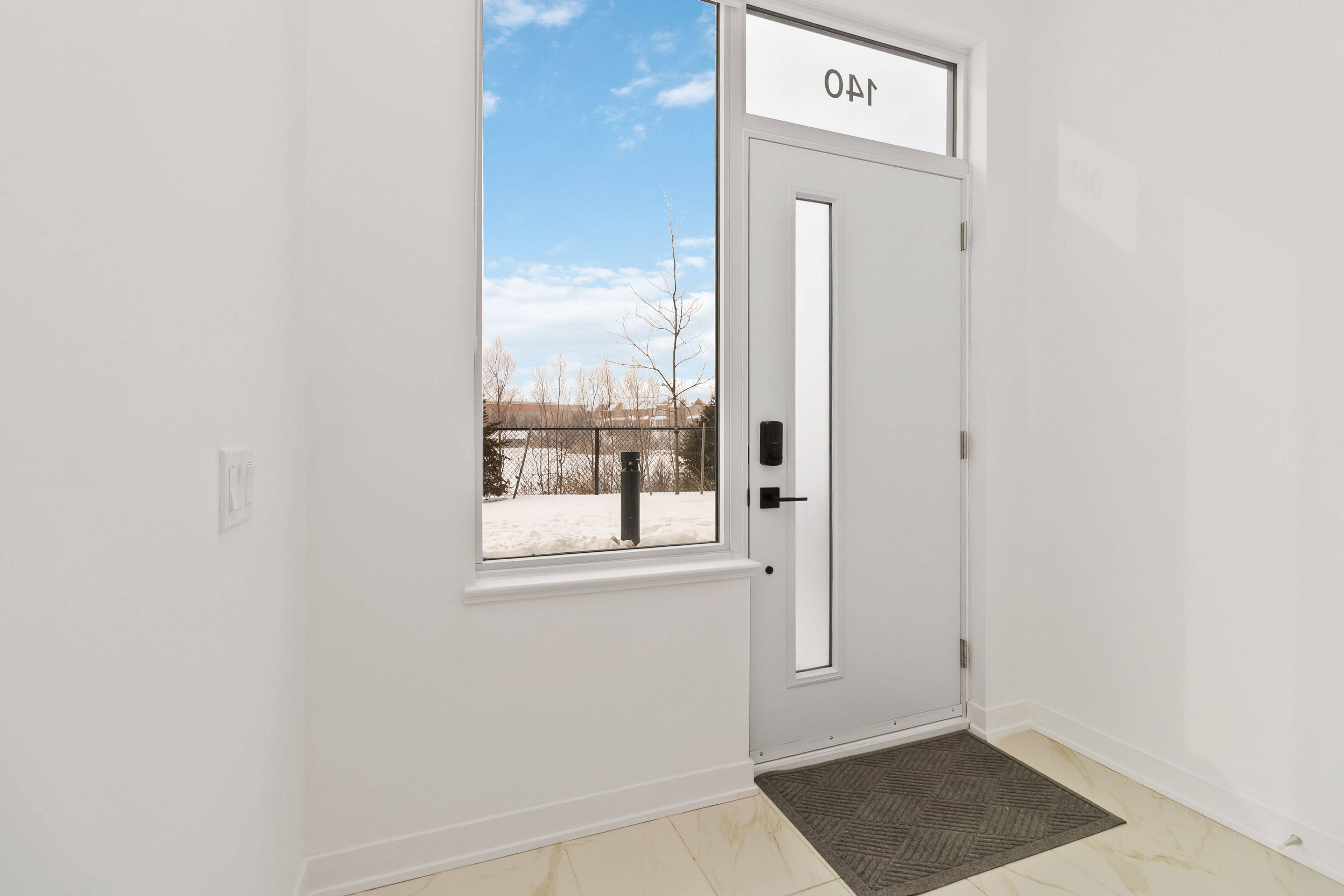 Oakville, ON L6M 5R1,3010 Trailside DR #140