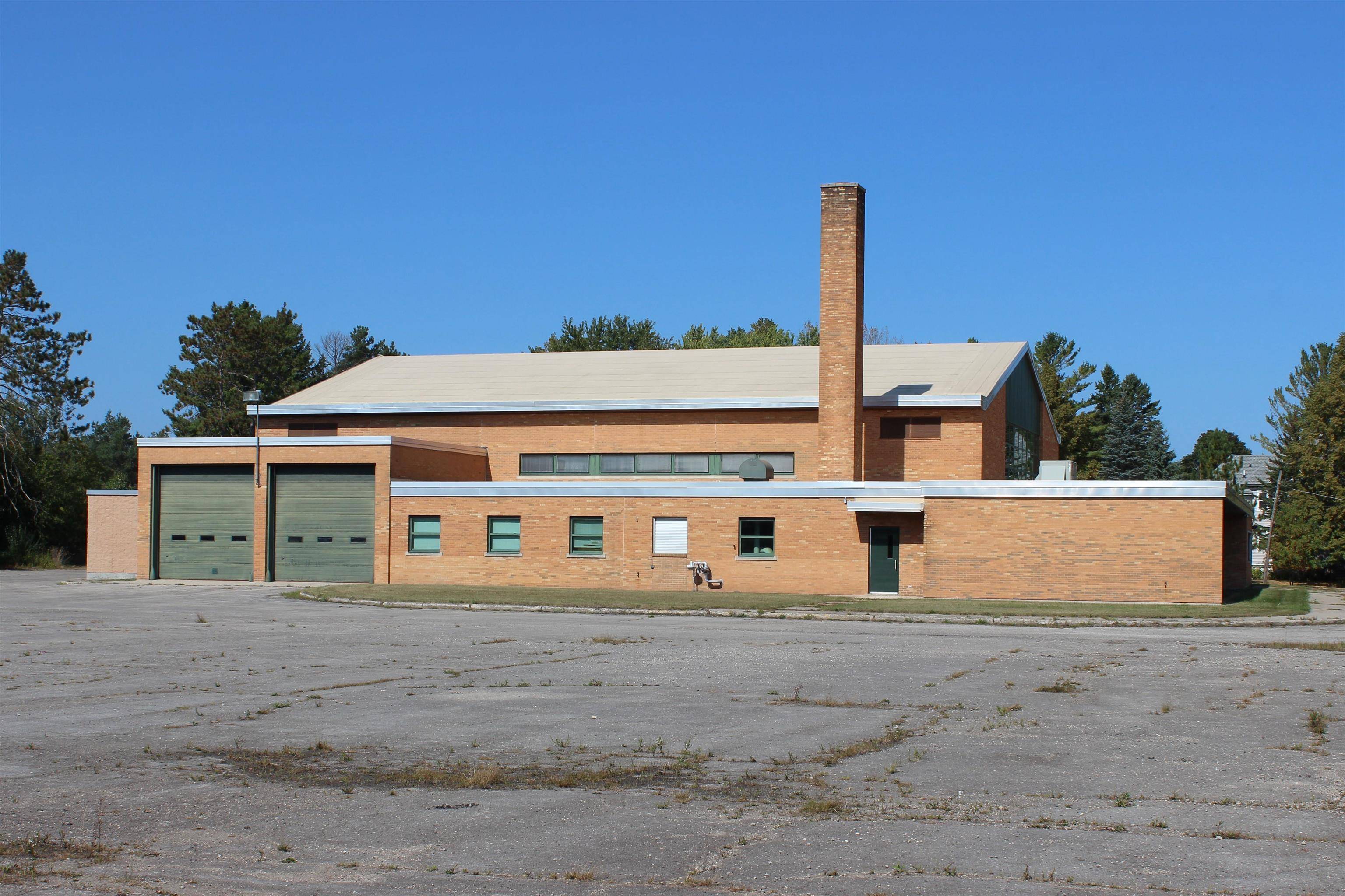 Cheboygan, MI 49721,610 S Cuyler ST