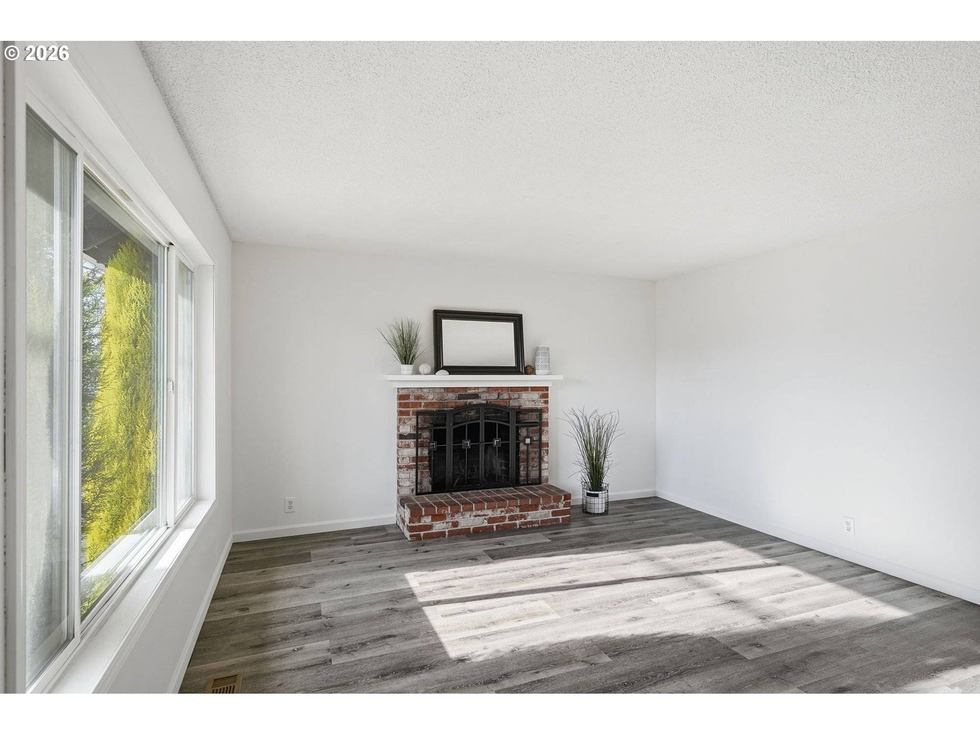 Hillsboro, OR 97123,1565 E MAIN ST