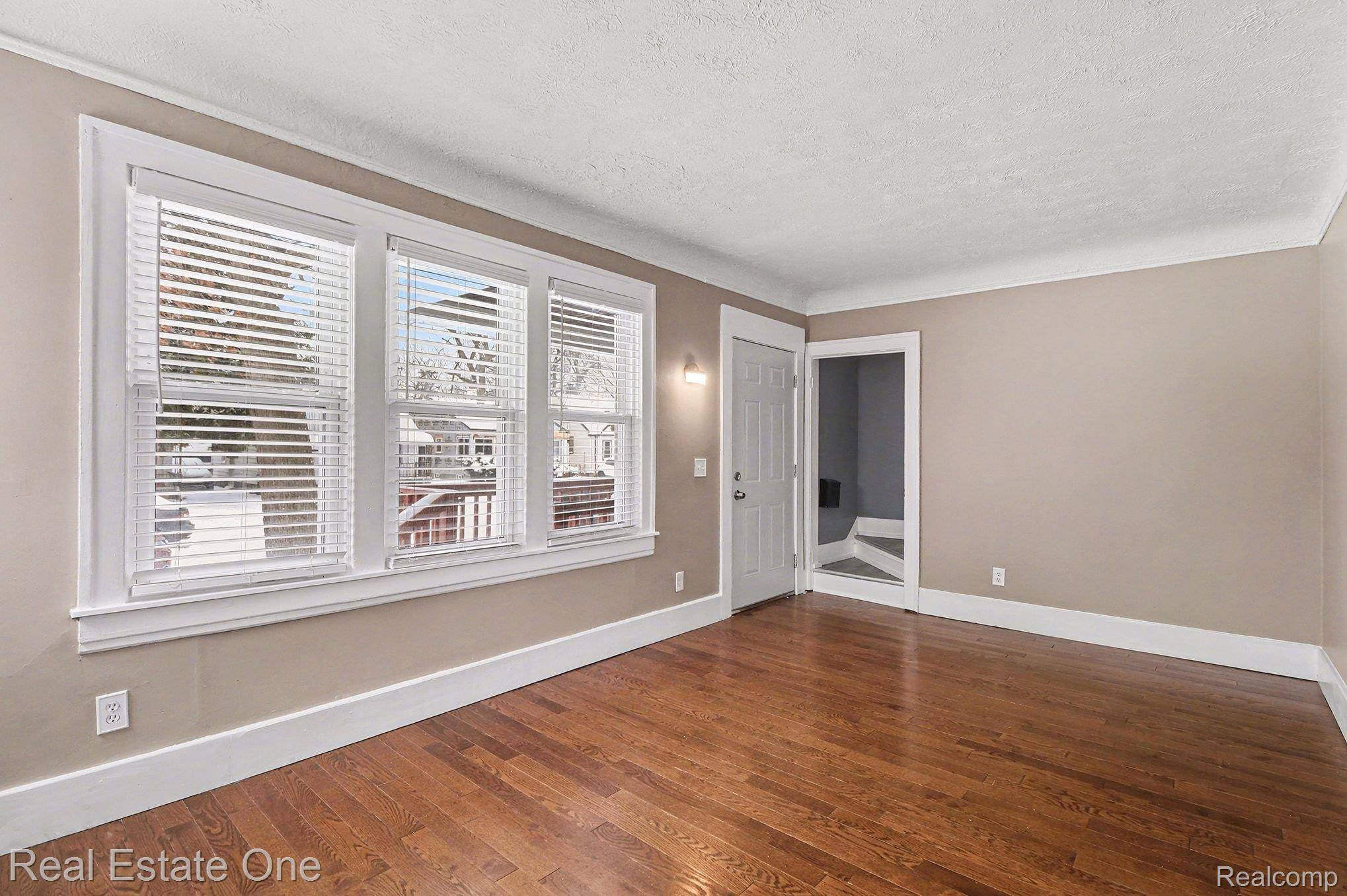 Detroit, MI 48221,19940 Prairie ST