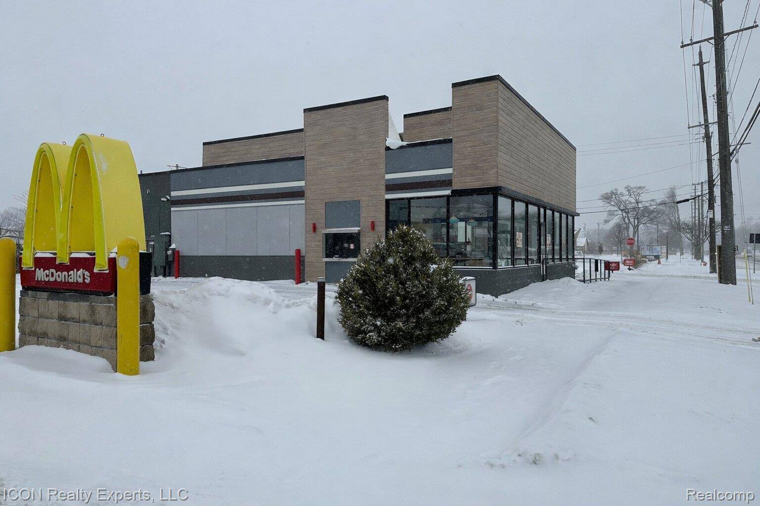 Madison Heights, MI 48071,1235 W 14 Mile RD