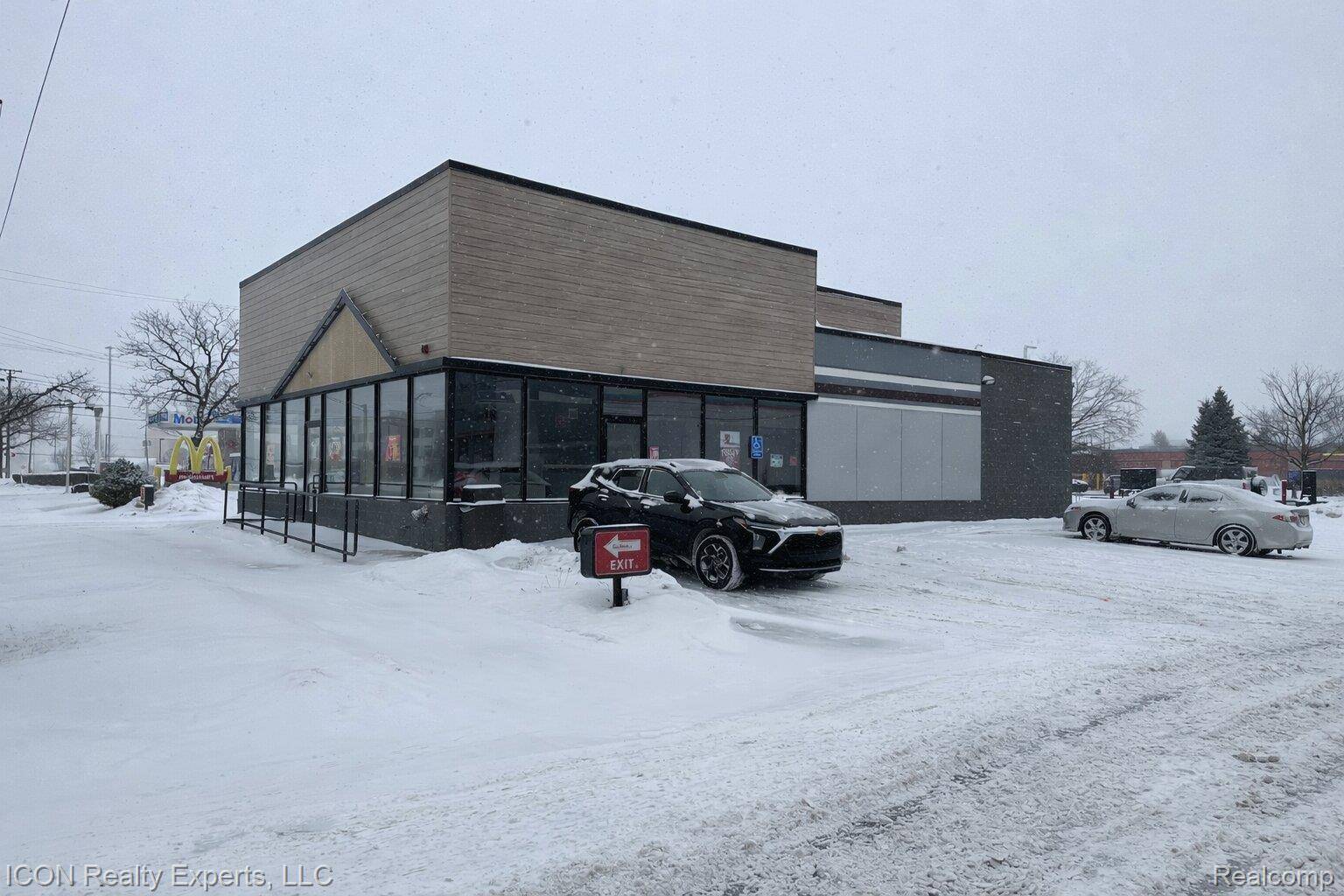 Madison Heights, MI 48071,1235 W 14 Mile RD