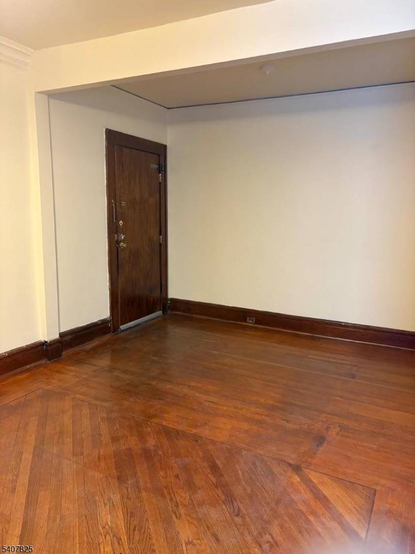 Newark City, NJ 07106,63 Lindsley Ave #1