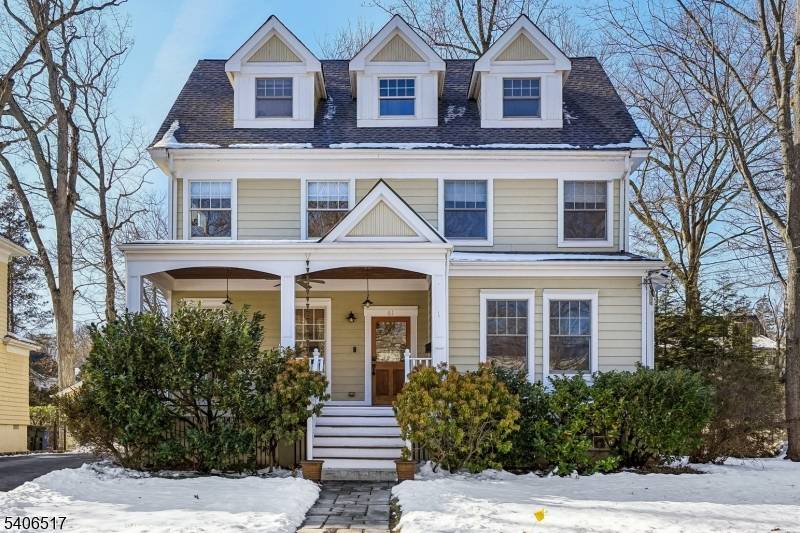 Summit City, NJ 07901,61 TULIP STREET