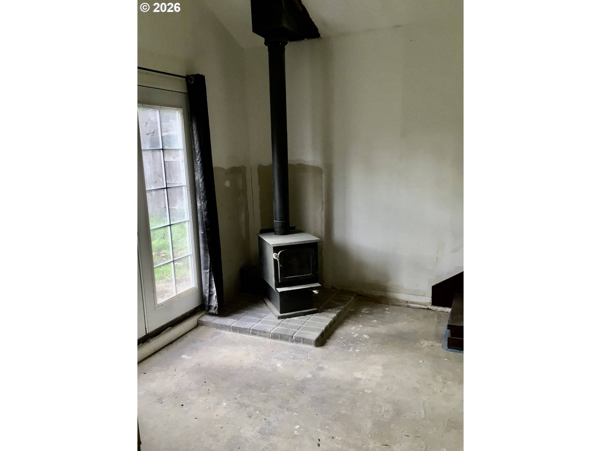 3955 E 17th AVE, Eugene, OR 97403