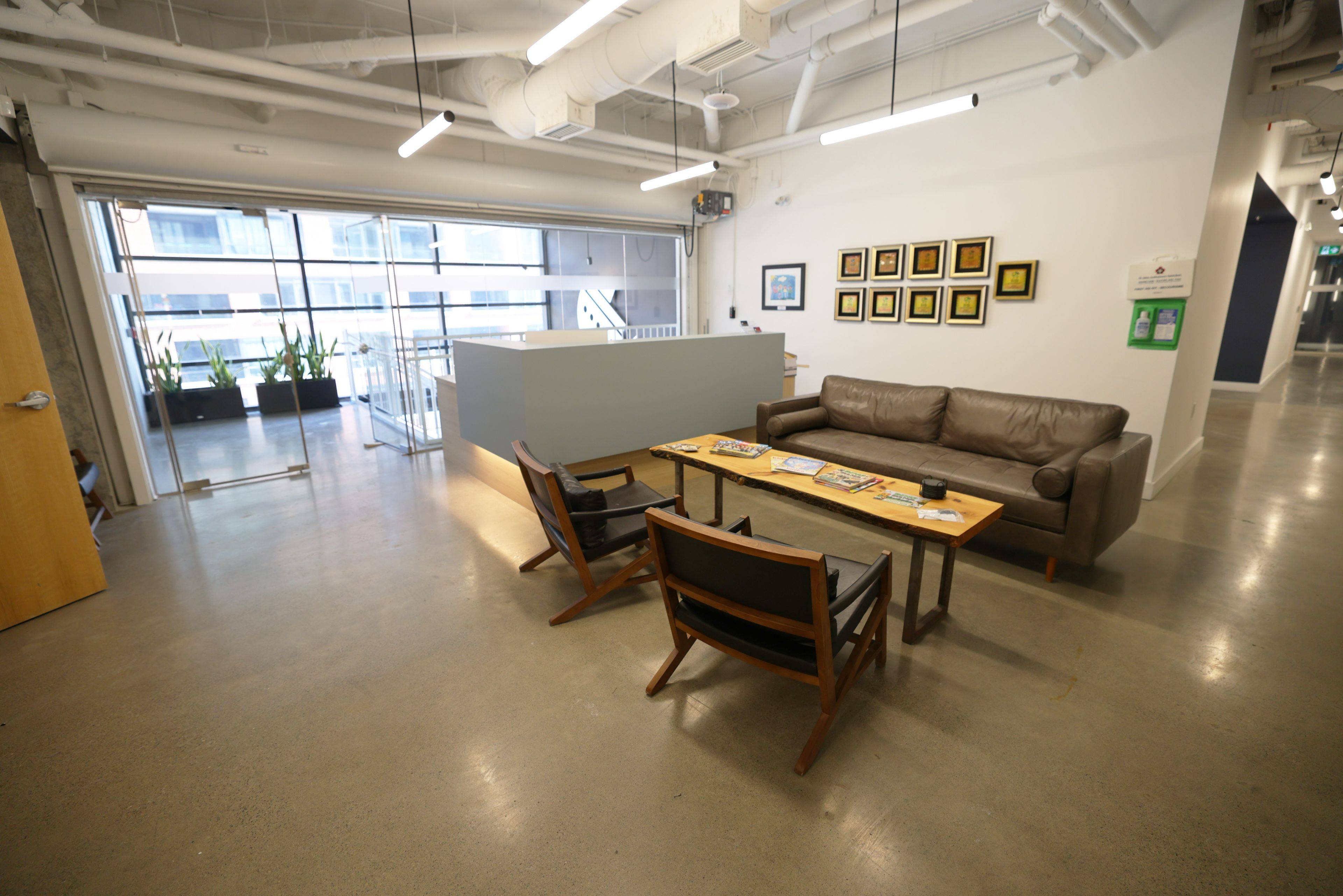 Toronto C01, ON M6J 0C9,32 Lisgar ST #300