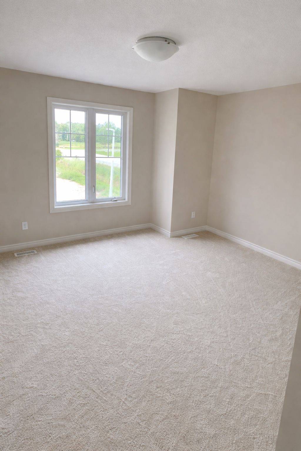 Welland, ON L3C 0G9,661 Julia DR