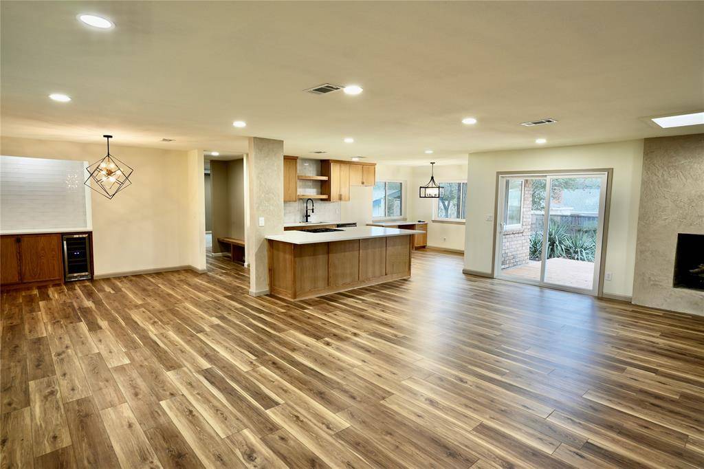 Grapevine, TX 76051,305 Bluebonnet Drive