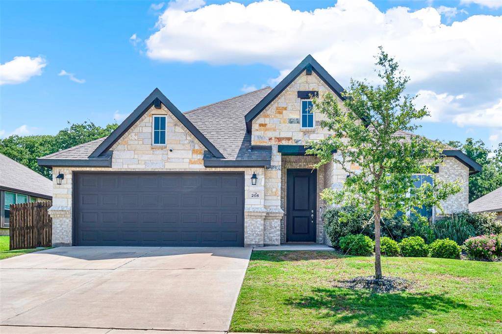 Azle, TX 76020,208 Rosemary Drive