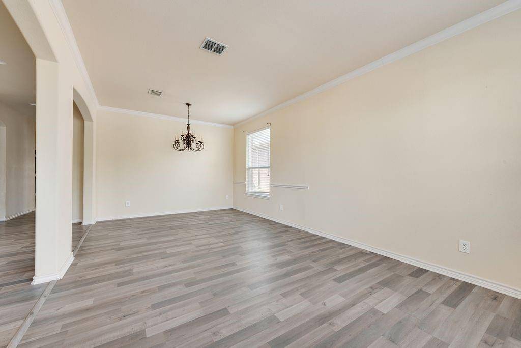 Burleson, TX 76028,851 Grant Street