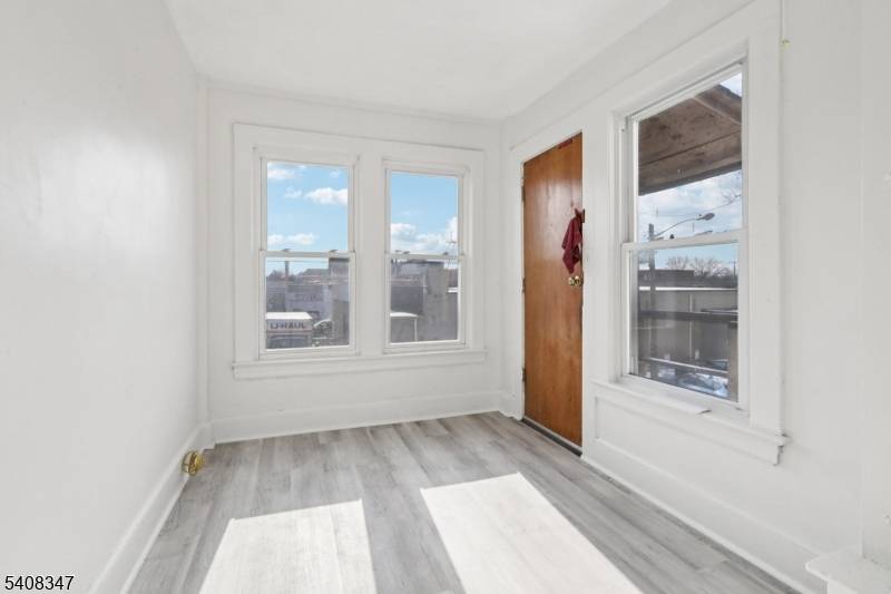 Bergenfield Boro, NJ 07621,66 N Washington Ave #2