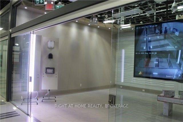 7250 Keele ST #369, Vaughan, ON L4K 1Z8