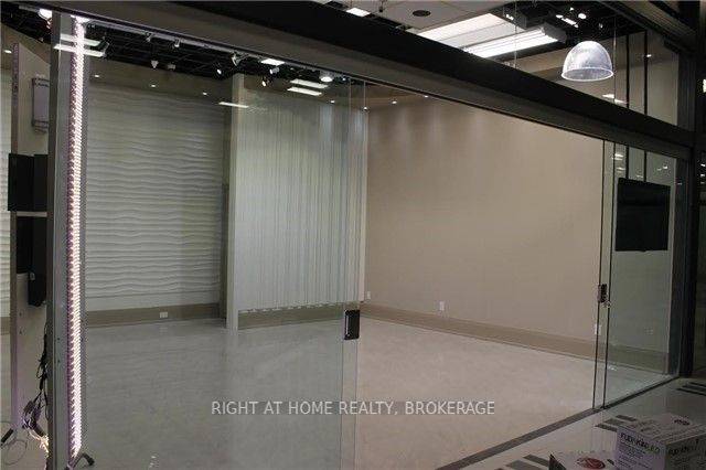 7250 Keele ST #369, Vaughan, ON L4K 1Z8