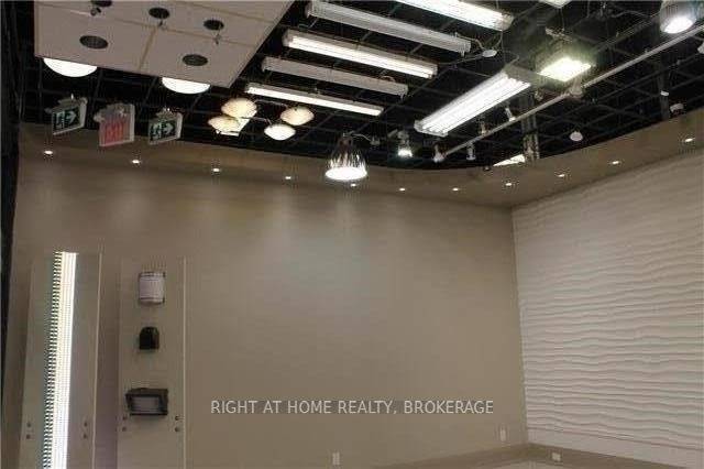 7250 Keele ST #369, Vaughan, ON L4K 1Z8