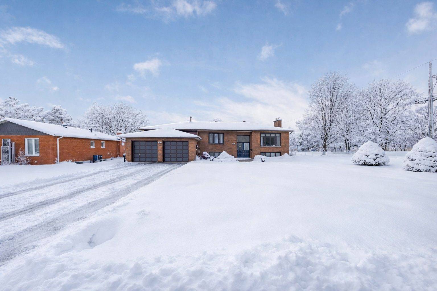 Springwater, ON L9X 0P5,40 Idlewood DR